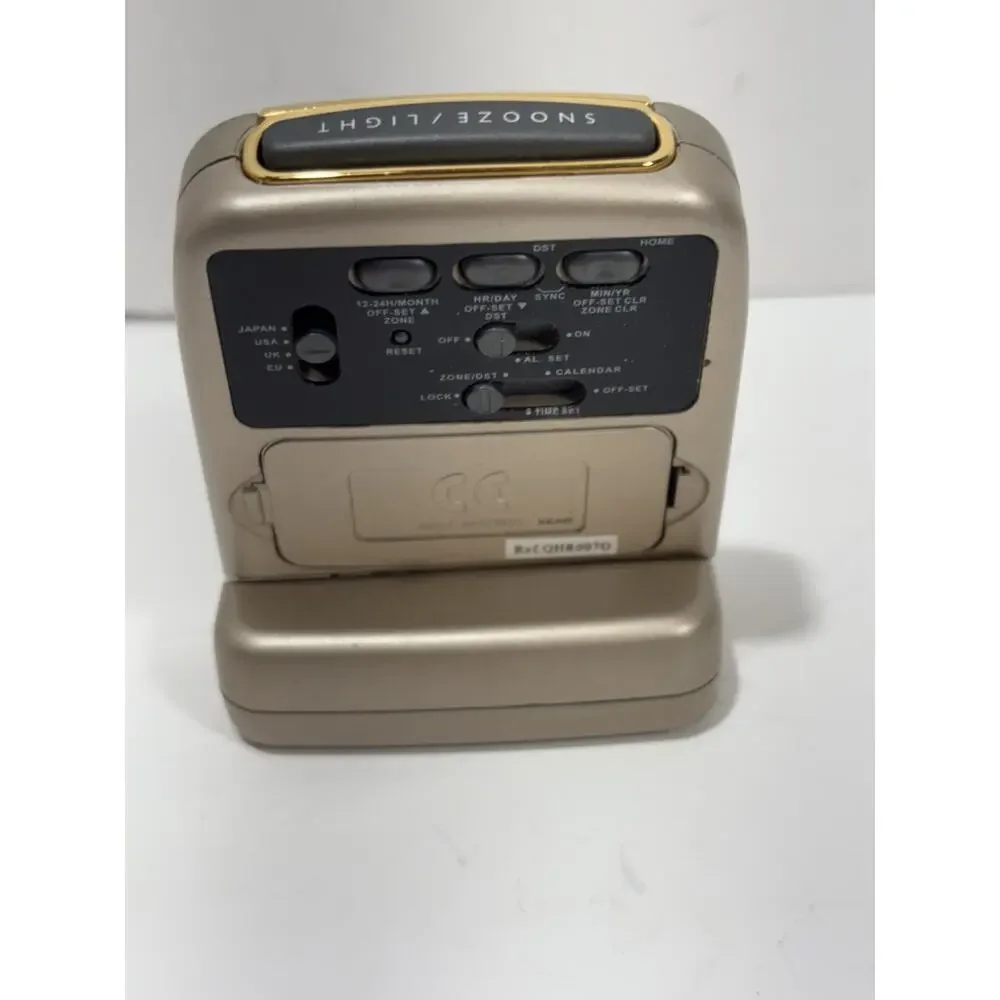 Seiko Digital Travel Alarm Clock Global‎ Radio Wave Control Gold Color